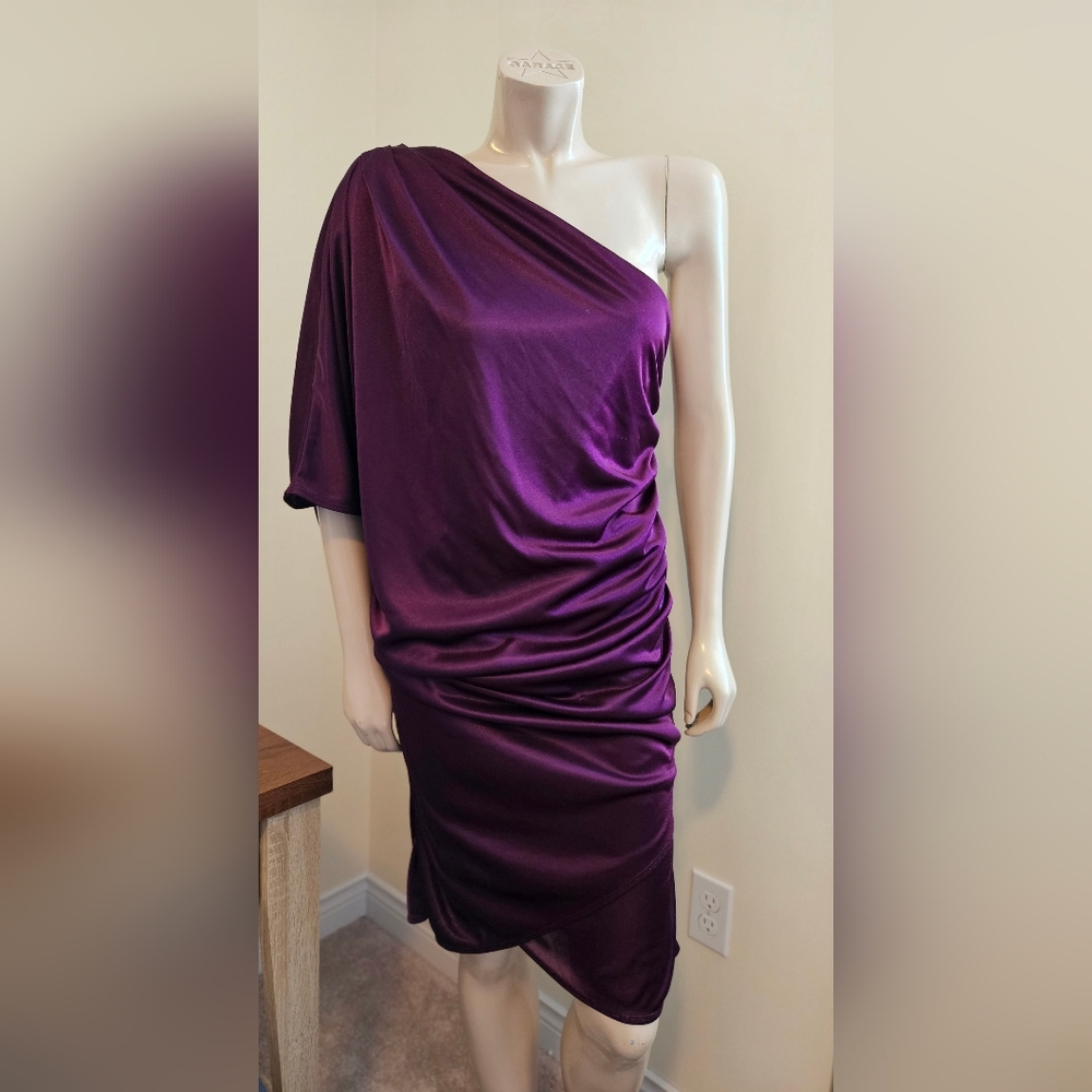 One shoulder dress
